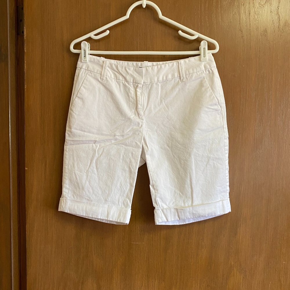 Ann Taylor White Bermuda Shorts